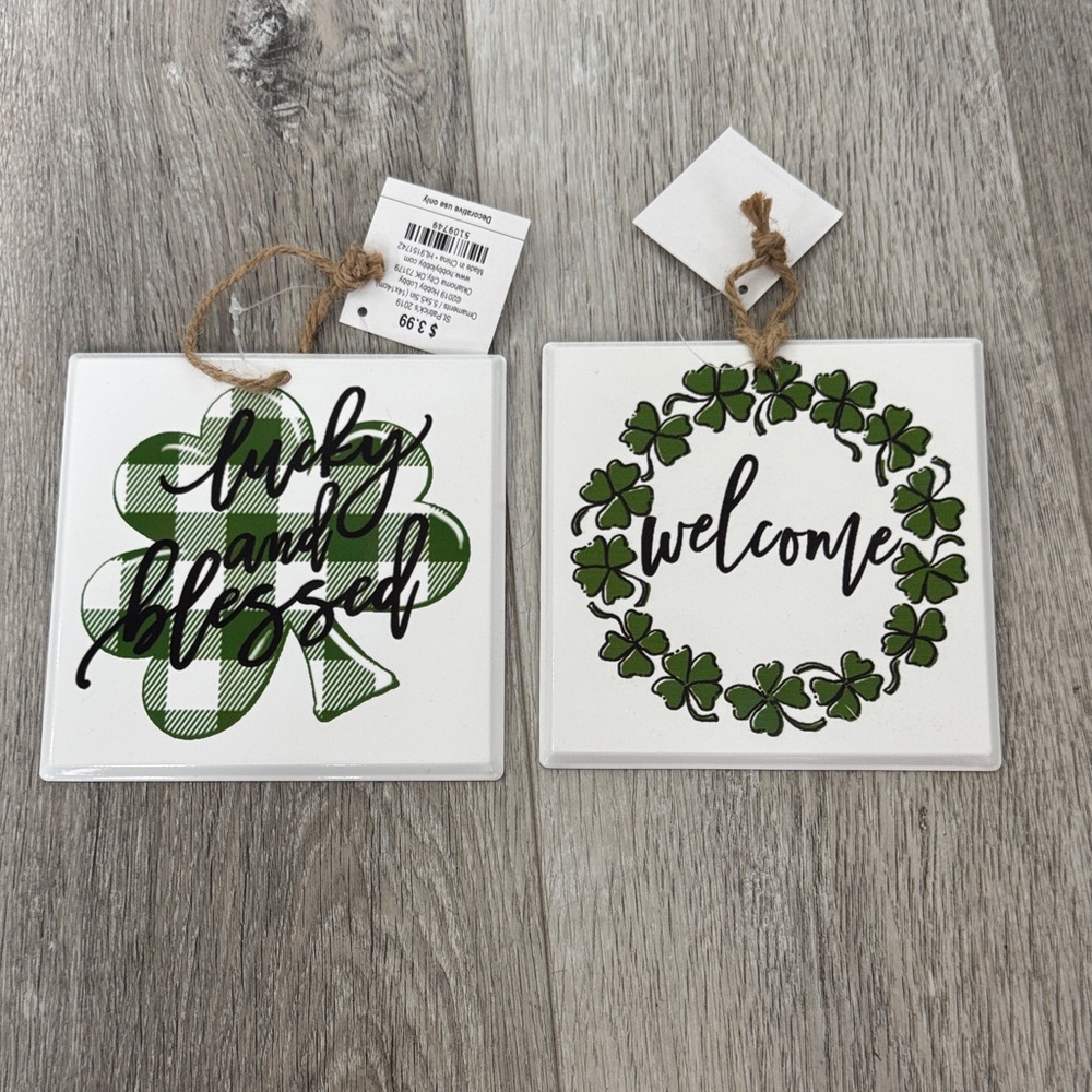 NWT Hobby Lobby St. Patrick’s Day Green Shamrock & Welcome Signs